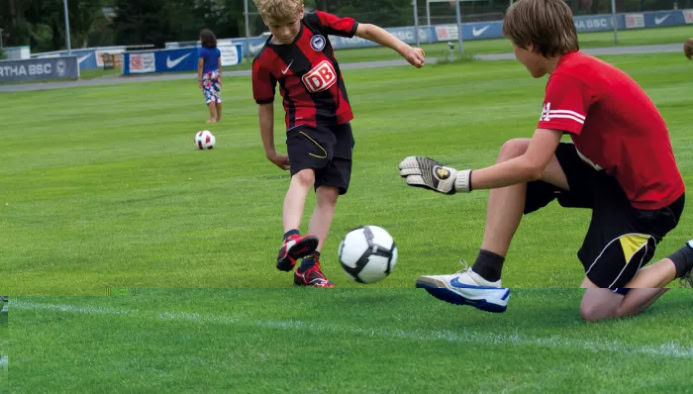 fußballcamp olympiapark in charlottenburg, berlin